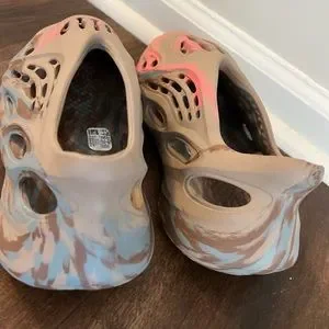 Yeezy | Shoes | Yeezy Foam Runner Size 7 Boys Fits A Size 9 